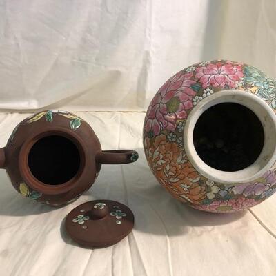 Chinese teapot and ginger jar
