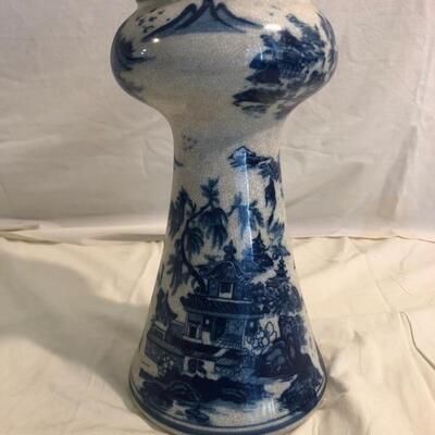 Chinese vase porcelain