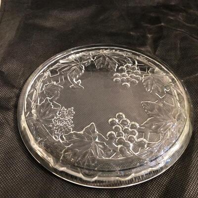 Leaf shaped serving bowl with grapevine design cheese platter