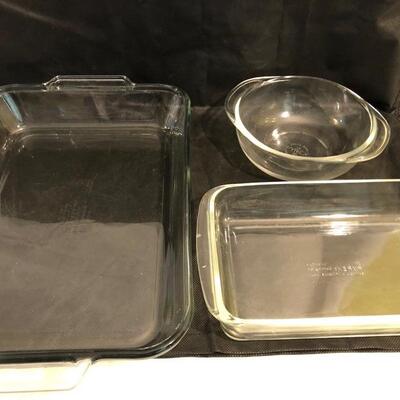 Set of Pyrex dishes and 1 Anchor Ovenware