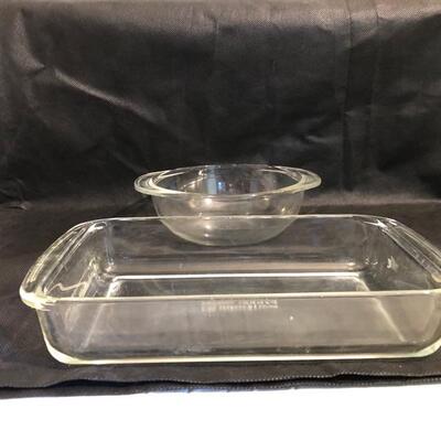 Set of Pyrex dishes and 1 Anchor Ovenware