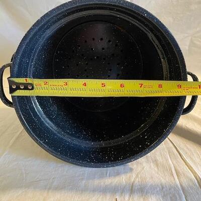 Assorted cookware