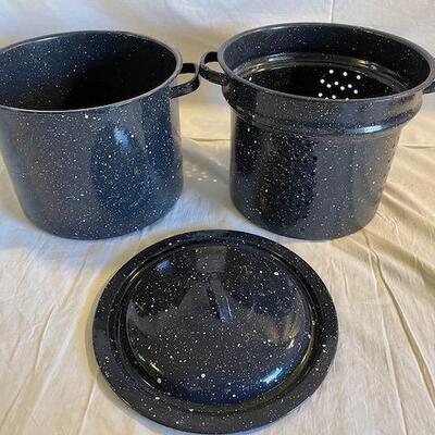 Assorted cookware