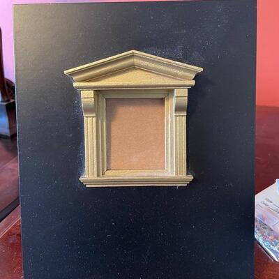 Small metal picture framesÂ 
