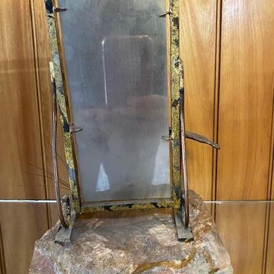 Frightened Goose statue 