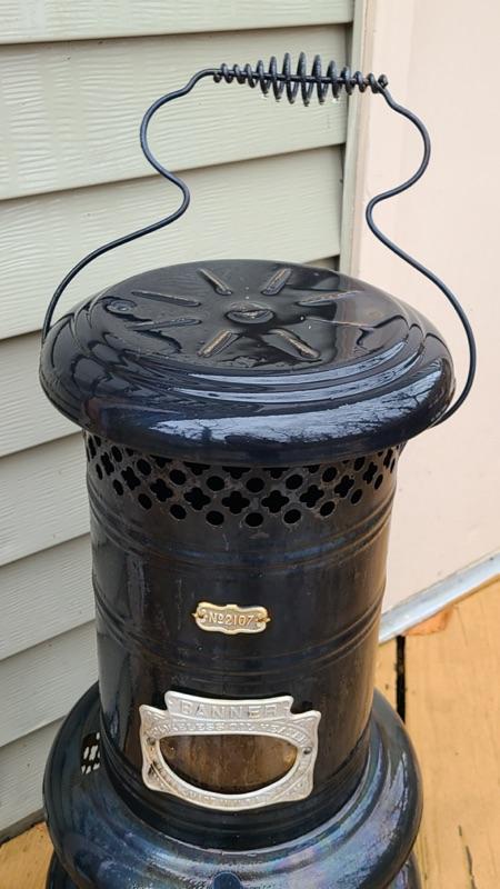 Lot 12P: Banner Smokeless Oil Heater No 2107 | EstateSales.org