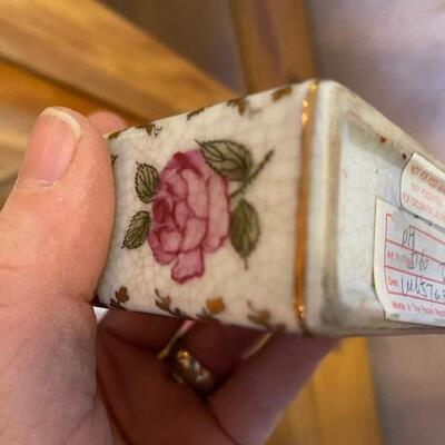 LOT 211 Decorative ceramic jars