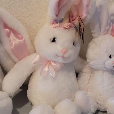 Lot 226: (3) New The Petting Zoo Bunnies 