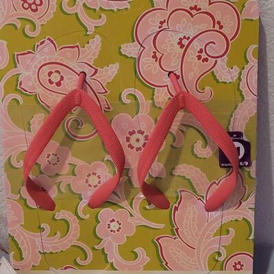 Lot 232: New Flip Flops, Keychain and Apron & Mug Combo