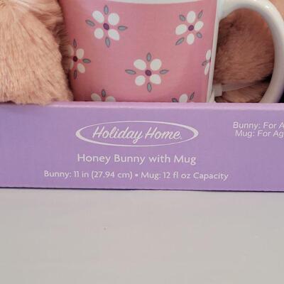 Lot 235: (2) New Bunnies with Mugs