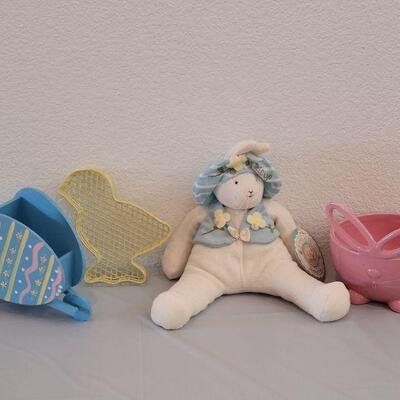 Lot 240: Easter Bunny Bowl, Bunnies by the Bay- Buttercup, Egg Wheelbarrow and Chick Basket