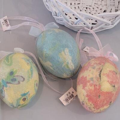 Lot 241: New Basket with Decorative Easter Egg Large Ornaments 