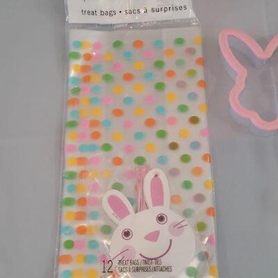 Lot 244: New Easter Baking Goodies
