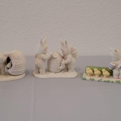 Lot 252: (3) New Snowbunnies without the boxes