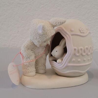 Lot 252: (3) New Snowbunnies without the boxes