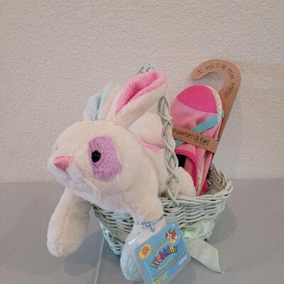 Lot 253: New Ganz Webkinz Bunny and Kids Fit Shoe (size Large) 