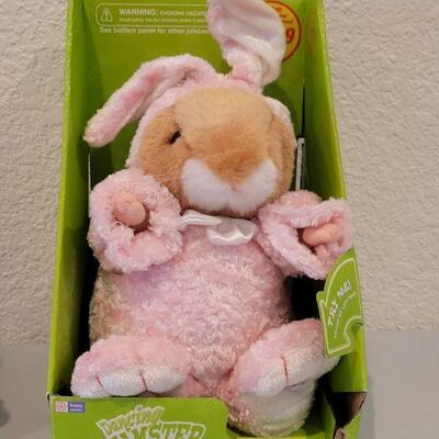Lot 264: Hallmark Speak and Repeat Hamster and Dancing Hamster 