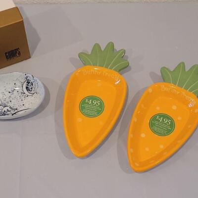 Lot 270: New Carrot Treat Plates and Gumps Ceramic Bunny Bowl