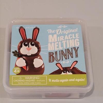 Lot 271: New Miracle Melting Bunny and Basket