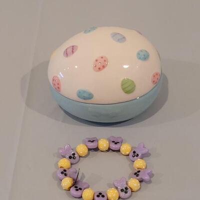 Lot 273: Easter Egg Trinket Bac and Peeps Bracelet 