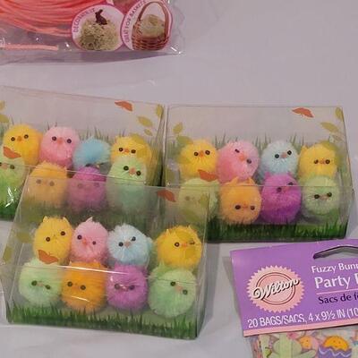 Lot 274: New Easter Baking & Deco