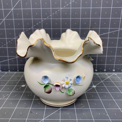 #143 Mini Flower Pot & Green Dish