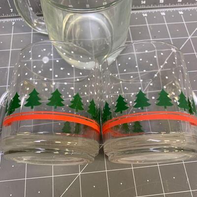 #193 Christmas Glasses