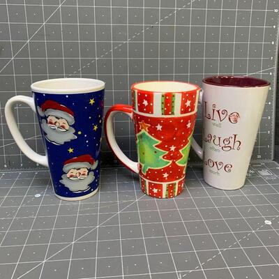 #194 Christmas Mugs