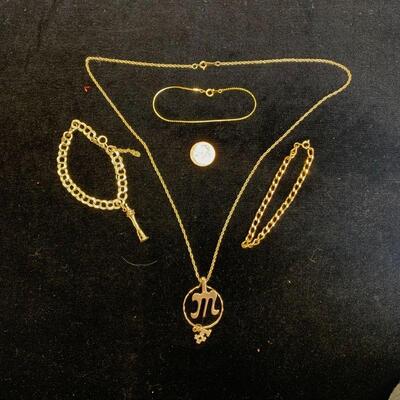 #352 Necklaces & Bracelet