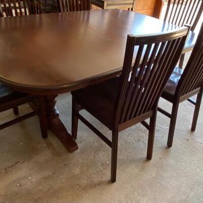 SIX Shaker Style Dining Chairs from Pier One 