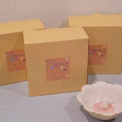 Lot 287: (3) Peek a Boo Bunny Bowls