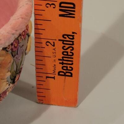 Lot 288: Jim Shores "Hello Spring" Bowl