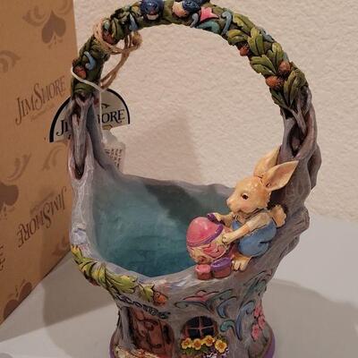Lot 291: Jim Shores "Welcome the Art of Easter" Basket with 4 Eggs
