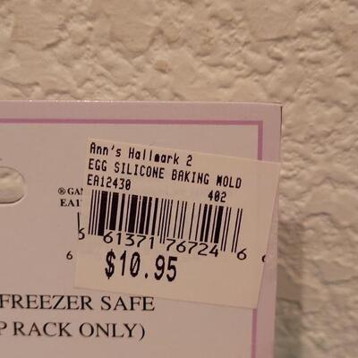 Lot 294: New Silicone Pancake Molds, Silicone Easter Egg Mold and Cookie Cutters 