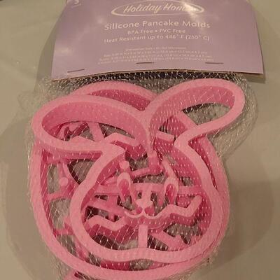 Lot 294: New Silicone Pancake Molds, Silicone Easter Egg Mold and Cookie Cutters 