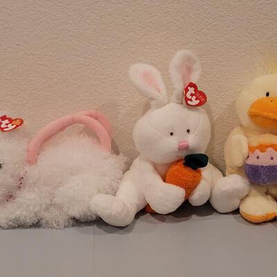 Lot 297: New Ty Beanie Babies Bunny Purse, Plush Bunny & Duck