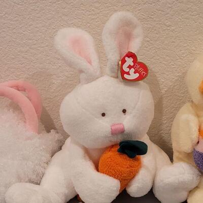 Lot 297: New Ty Beanie Babies Bunny Purse, Plush Bunny & Duck