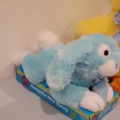 Lot 299: New Animated Bunny & Duck