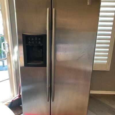 GE Profile Side by Side Refrigerator with ice and water stainless steel YD#023-0002