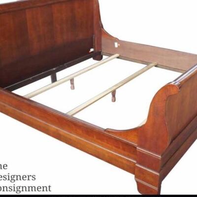 Queen Cherry Classic Sleigh Bed 