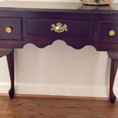 Mahogany scalloped entry / side table 