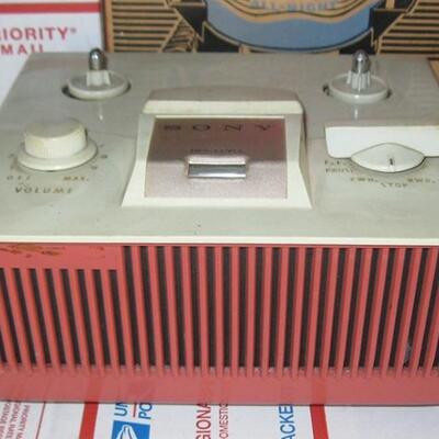Lot 33 MCM Sony Reel to Reel Portable Tapecorder Model 111 w/Carry Case Microphones