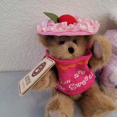 Lot 309: New Boyd's Bears Easter Egg Bunnies and "You are sweet" Bear 