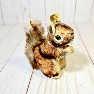 Lot 40 Steiff 2 Vintage Stuffed Animals Squirrel & Dog
