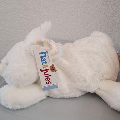 Lot 310: New Kite and (Nate & Jules, Douglas & Ganz) Plush Bunnies