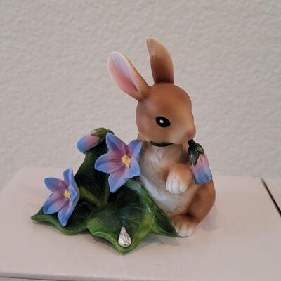 Lot 315: Bunny fig with Violets and Bunny Fig with Orchids