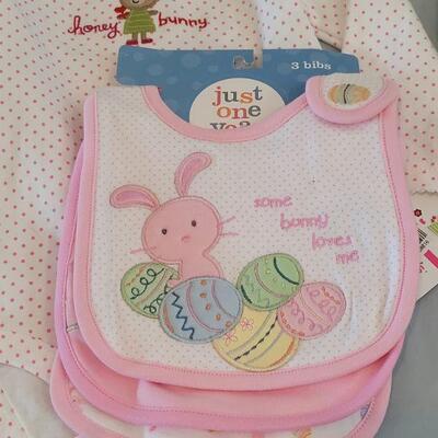 Lot 319: New (12m) Long Sleeve Onsie, Bibs, Easter Piglet and Baby Ganz Skitter Critter Bunny 