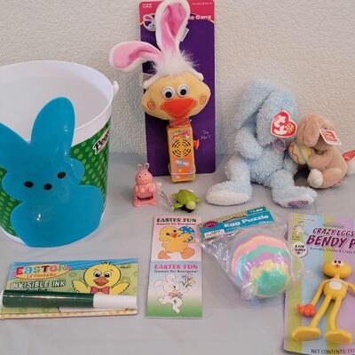 Lot 325: New Peeps Easter Bucket filled with Goodies 