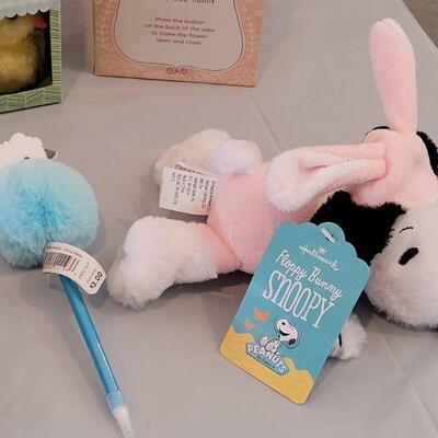 Lot 328: New Easter Bucket filled with Hallmark Goodies 