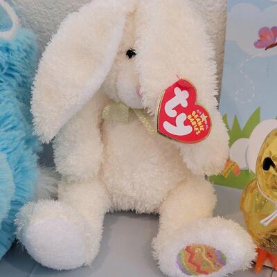 Lot 329: New Easter Bunny Basket filled with Goodies 